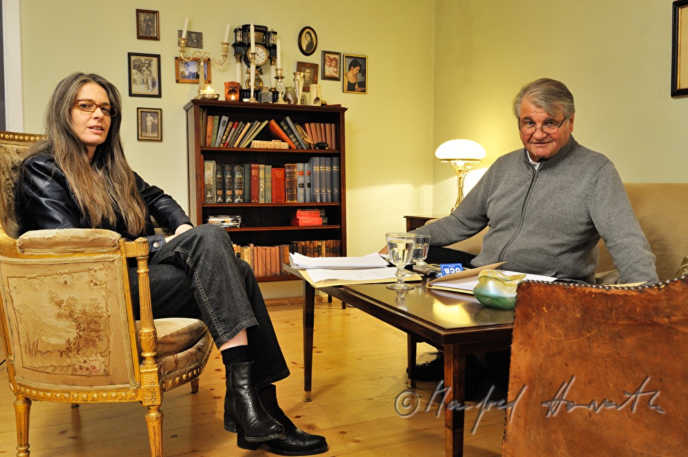 Peter Turrini und Silke Hassler in ihrem Wohnzimmer