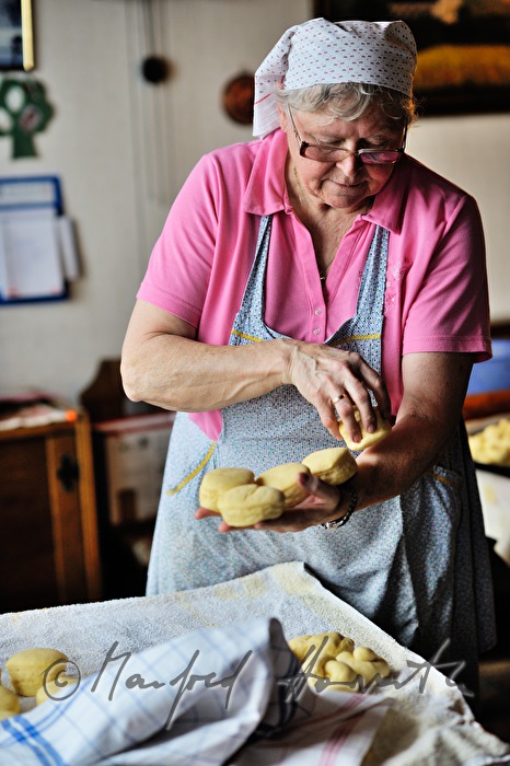 Frittieren von Faschingskrapfen