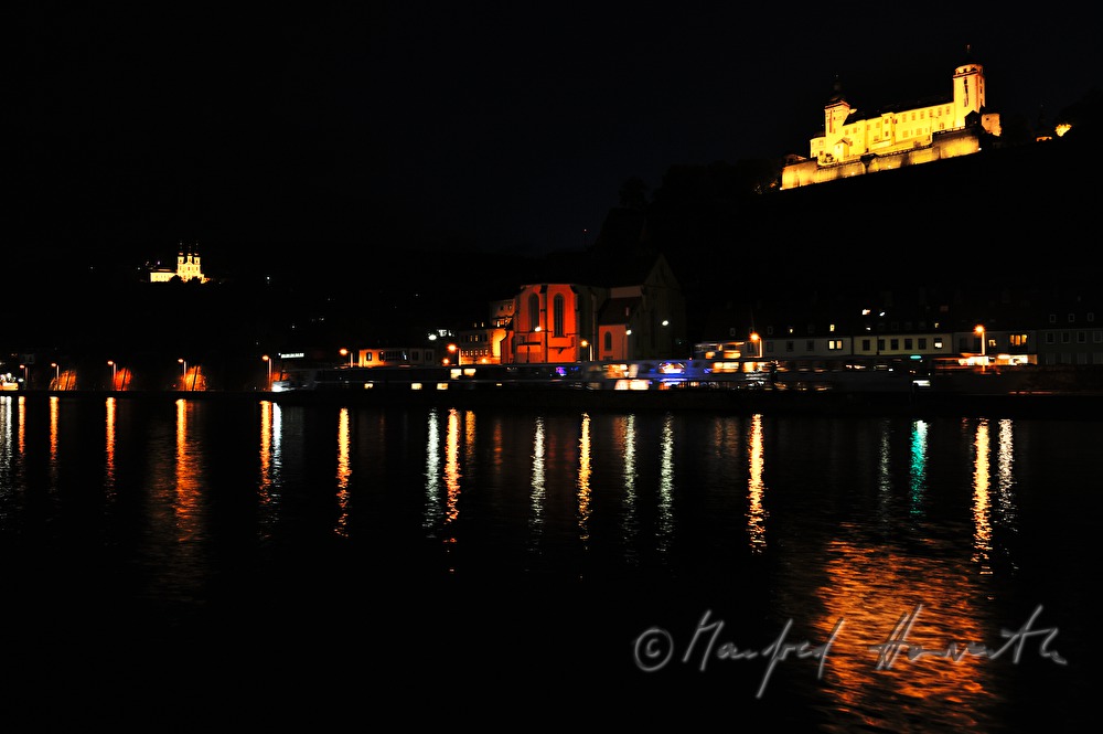 Festung Marienberg am Mainufer