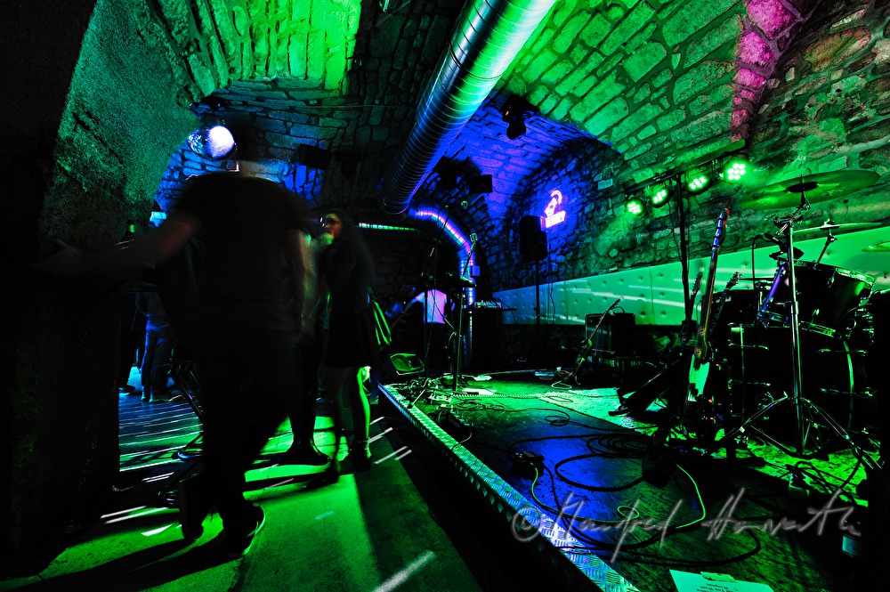 Rock-Live-Musik im Gewölbe