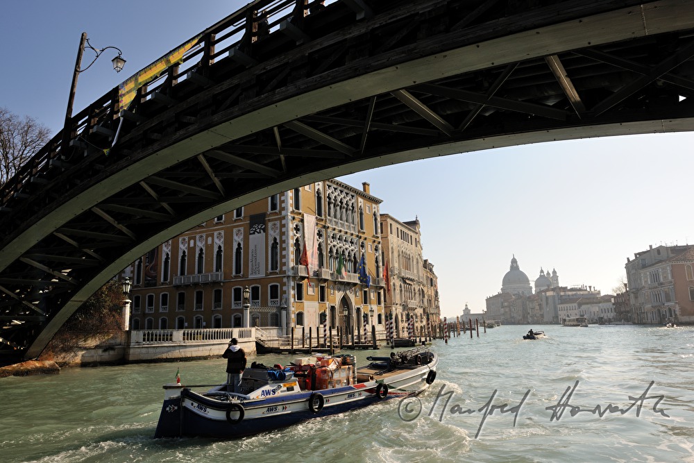 Blick von der Ponte dell'Accademia zur Kirche Santa Maria della Salute