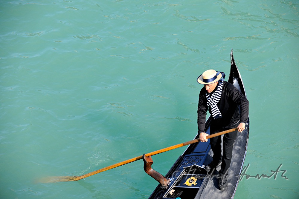 Gondel auf dem Canal Grande und Riva del Carbon
