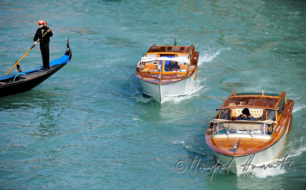 Gondel auf dem Canal Grande und Riva del Carbon