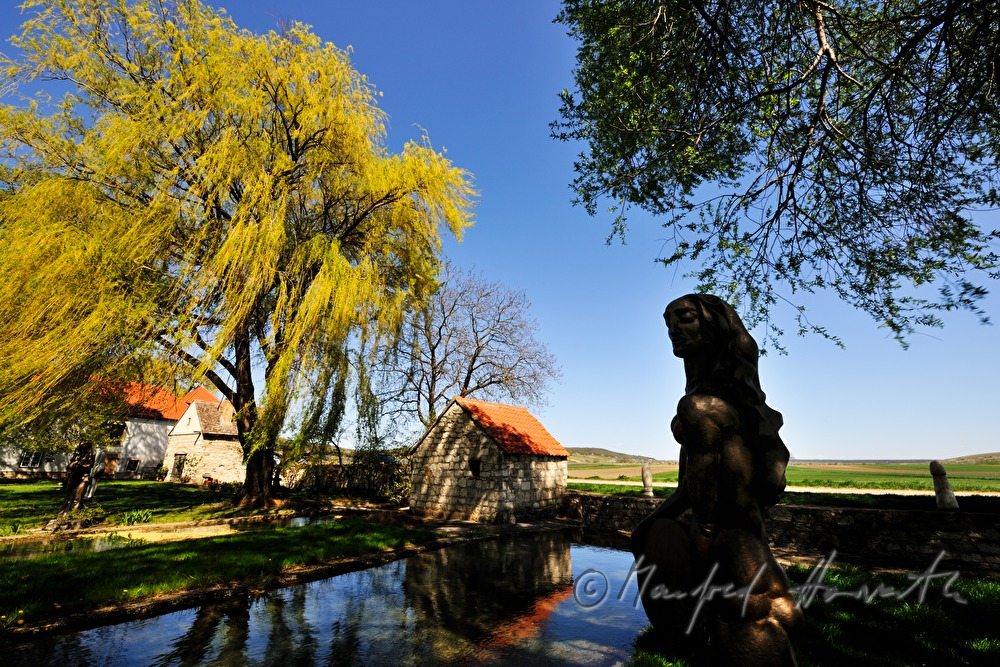 Bronzeskulptur im Landschaftspark und Gritsch-Mühle