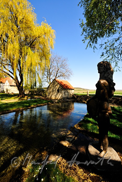 Bronzeskulptur im Landschaftspark und Gritsch-Mühle