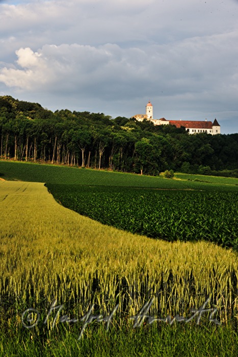 Blick über die Felder von Melk