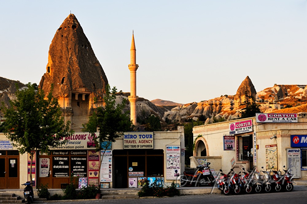 Felsenkirche Roma Kalesi und Minarett