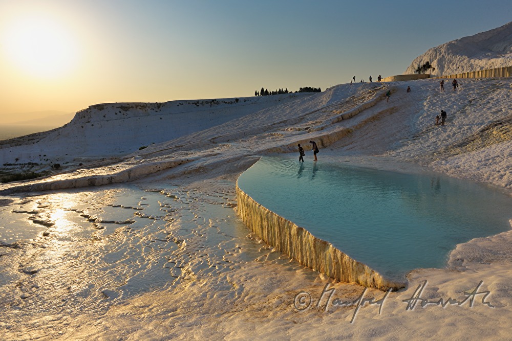 Kalksinter-Becken und Touristen