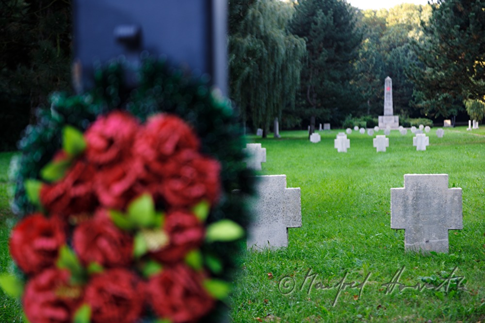 Lagerfriedhof aus dem Zweiten Weltkrieg