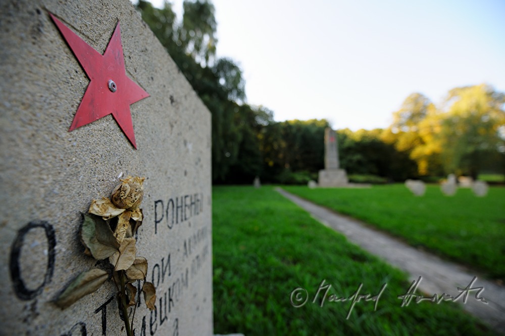 Lagerfriedhof aus dem Zweiten Weltkrieg
