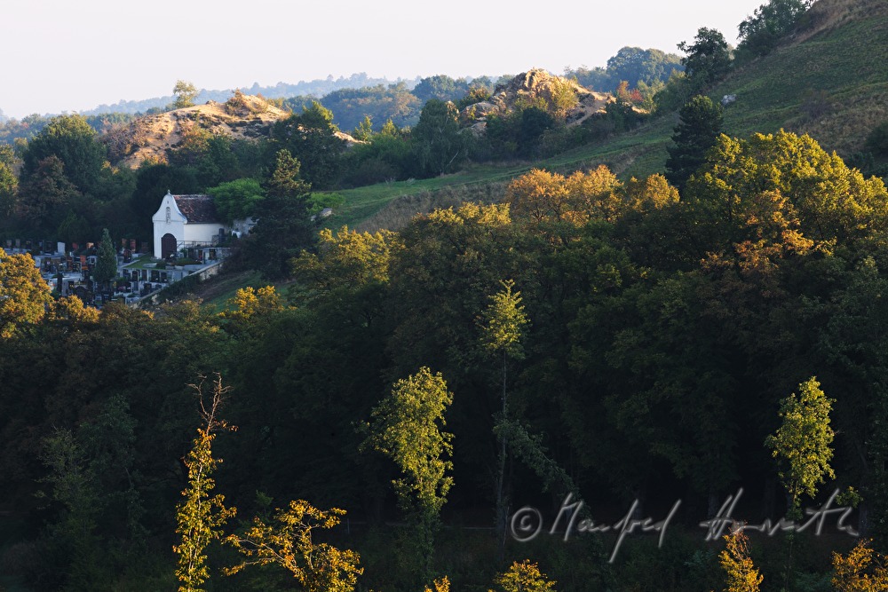 Burgruine und Friedhofs-Kapelle