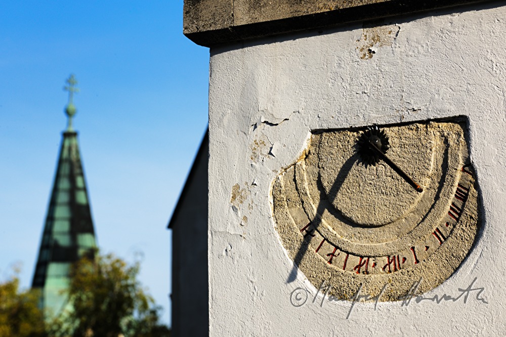 Sonnenuhr-Stein von 1590