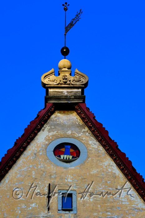 Detail von der Fassade des Tallinna Linnateater
