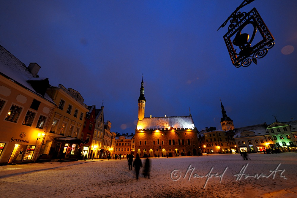 Hauptplatz mit Rathaus und Nikolaikirche