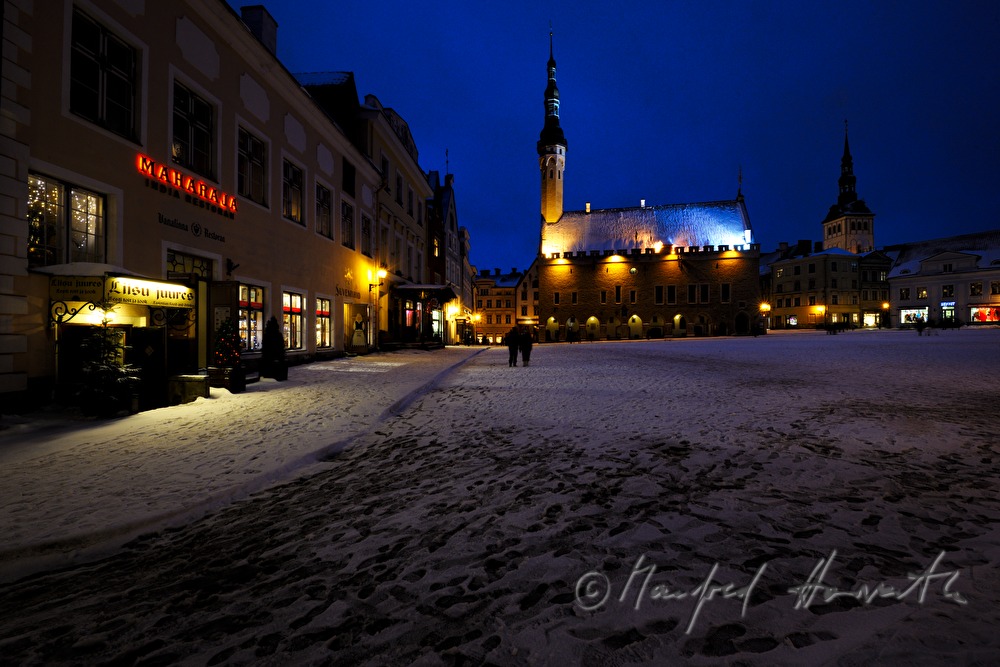 Hauptplatz mit Rathaus und Nikolaikirche