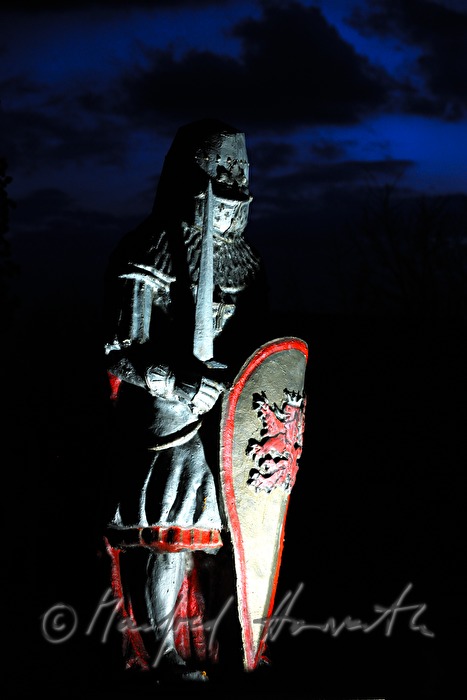 Ritter-Statue beim historischen Schauplatz der Ritter-Schlacht (1278)