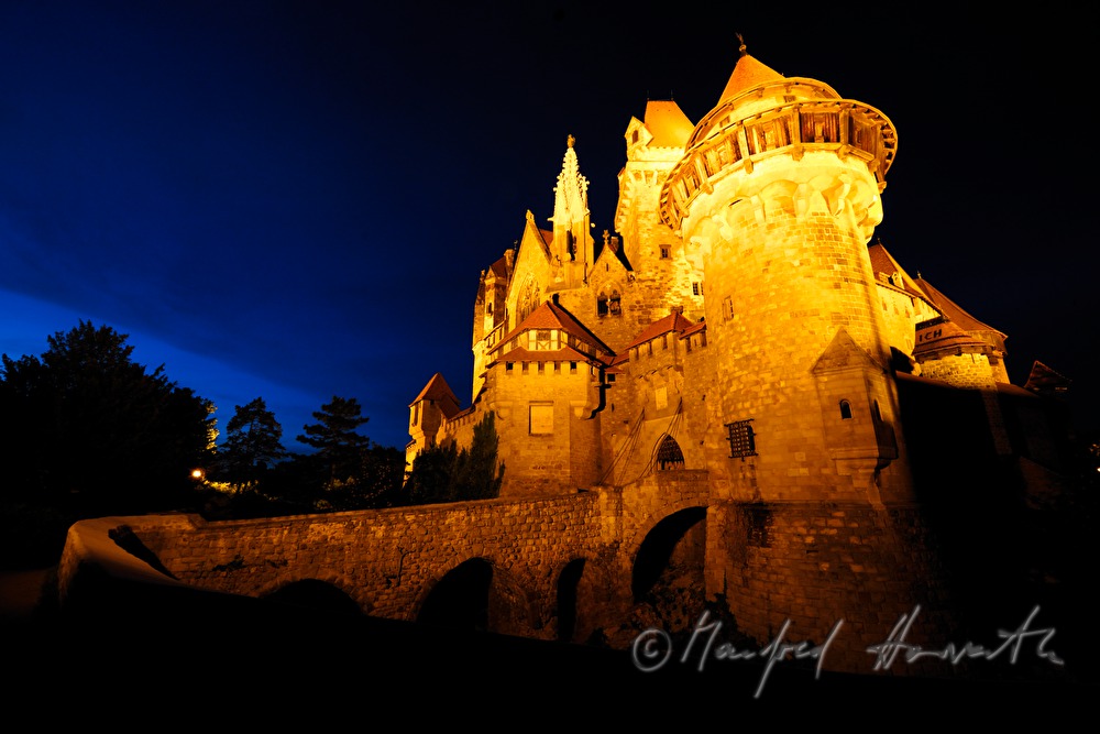Burg Kreuzenstein im historistischen Baustil