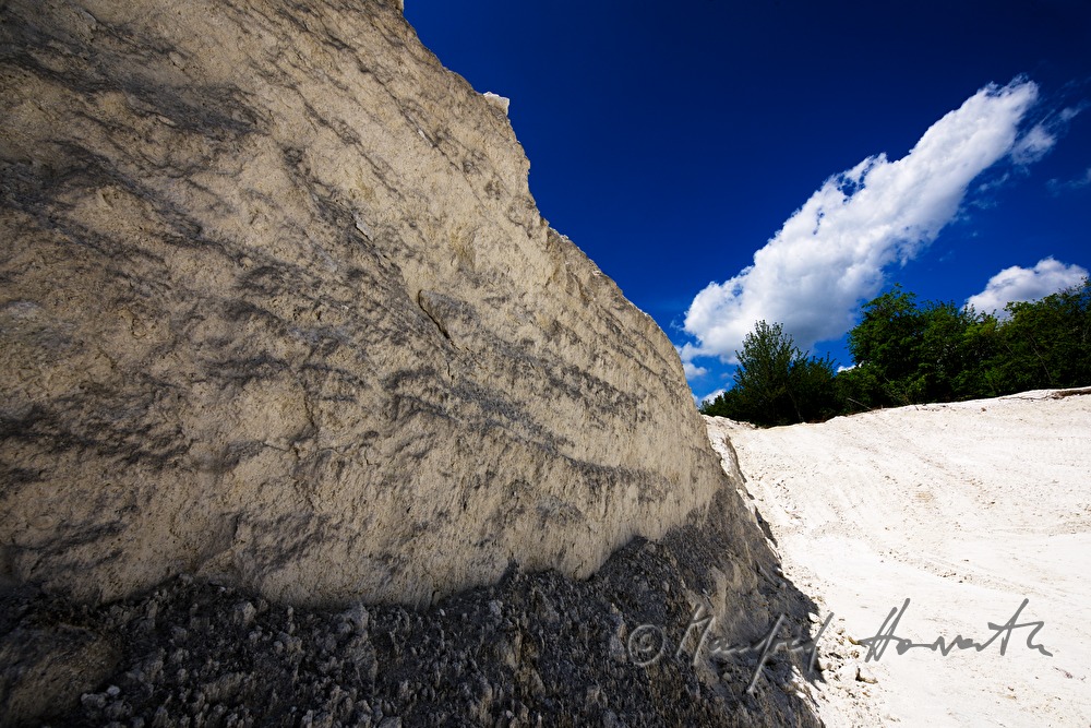Kreidesteinbruch am Hang des Leithagebirges