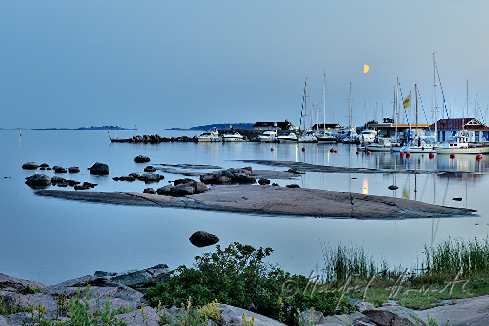 Landzunge und Granitinseln in der Ostsee