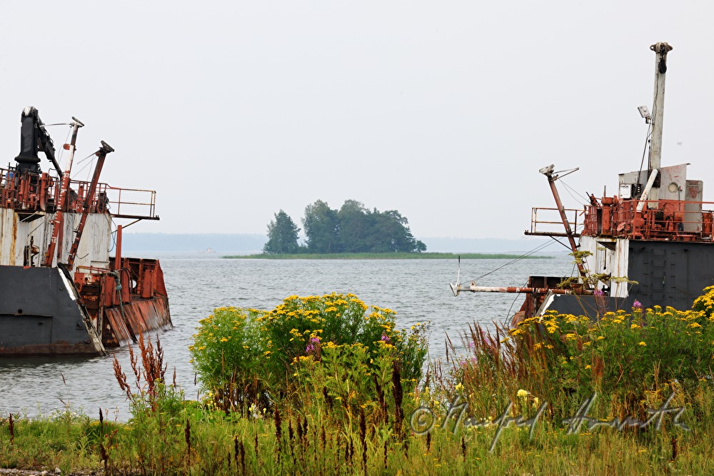Schiffsfriedhof und Insel