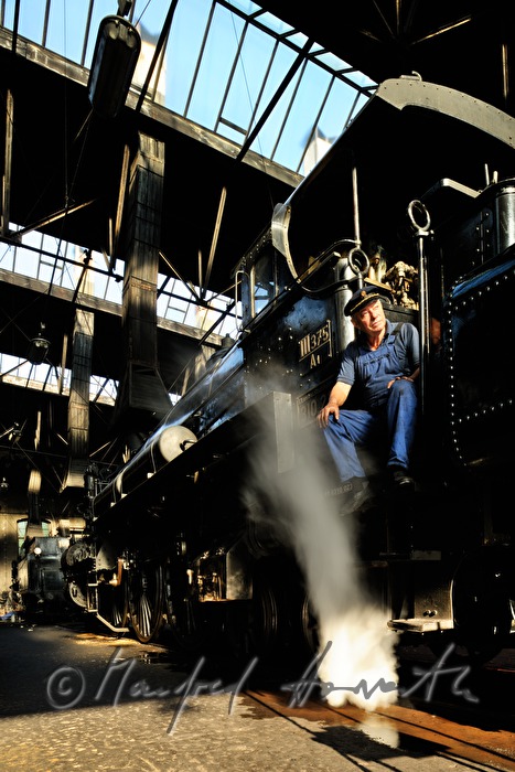 Dampflokomotive kkStB 310 und Lokomotivführer