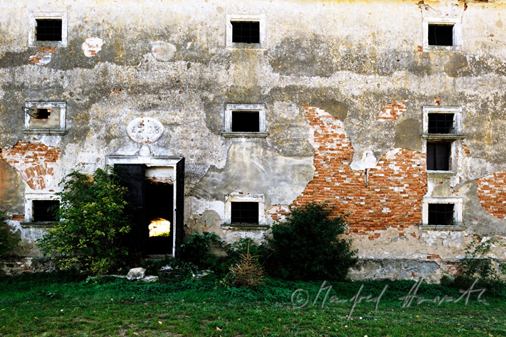 Fassade eines Nebengebäudes