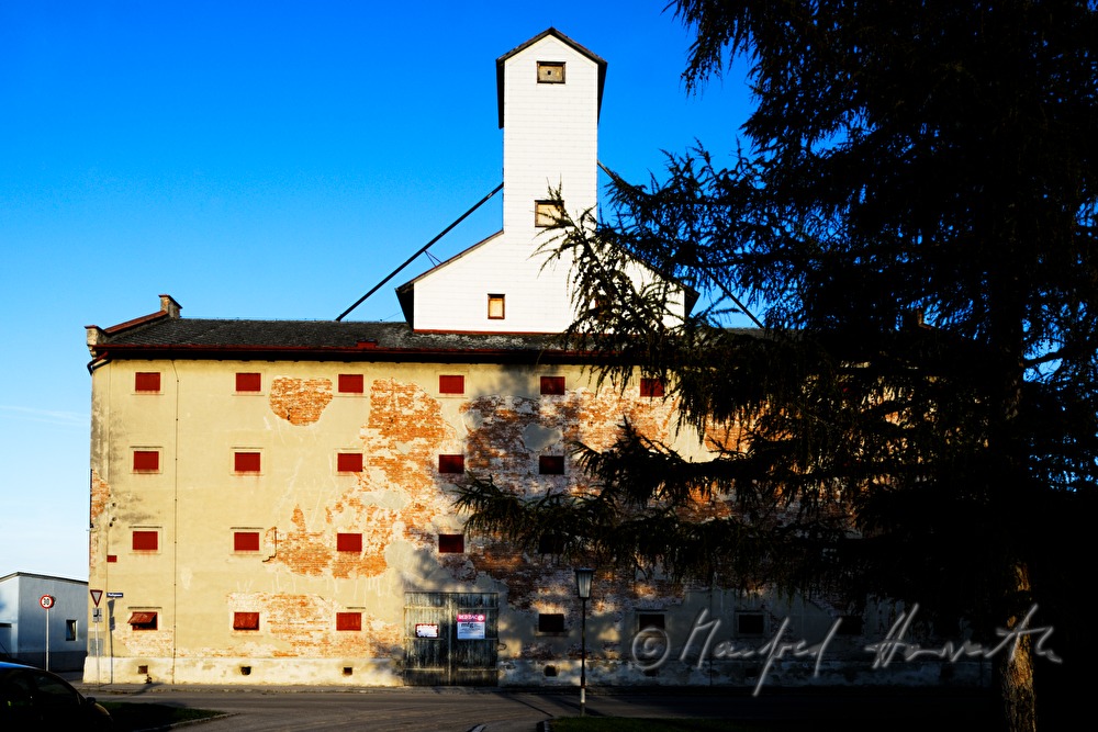 Getreidespeicher mit Turm