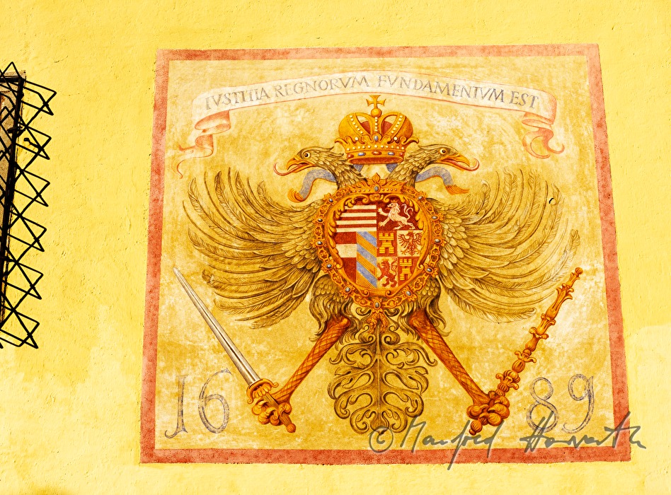 kaiserlicher Adler von 1683 auf dem Mauthaus