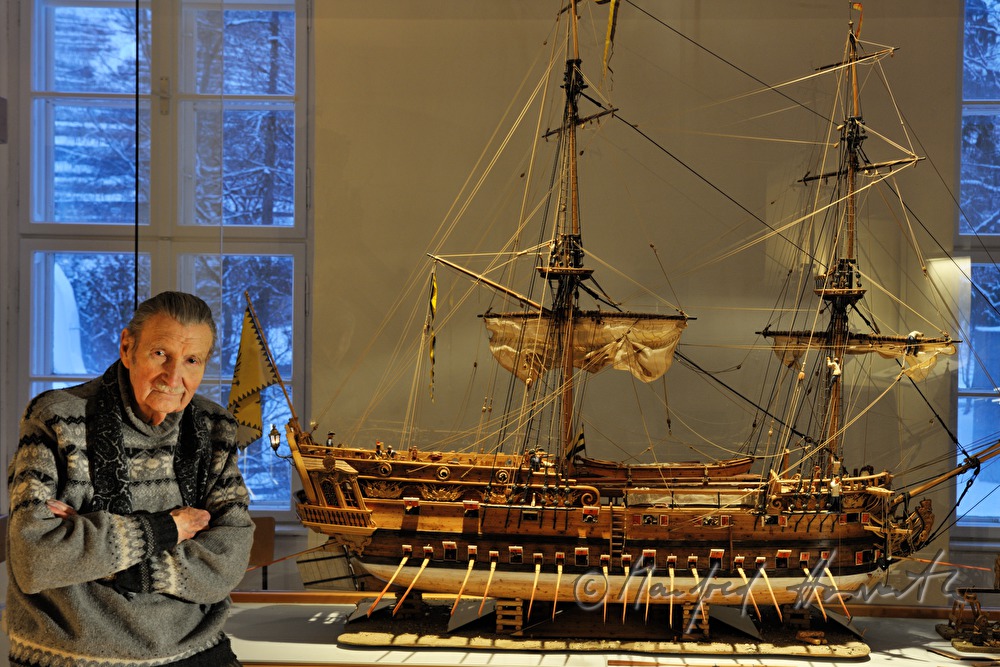 Schiffsmodellbauer Kurt Schaefer im Schiffahrtsmuseum