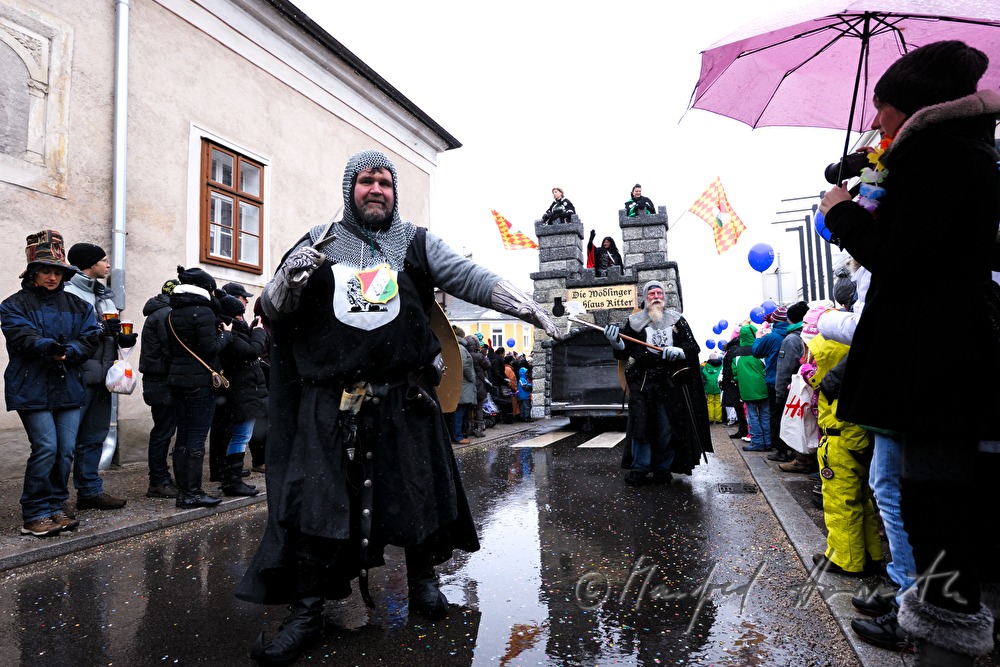 Gilde als Ritter verkleidet beim Faschingsumzug