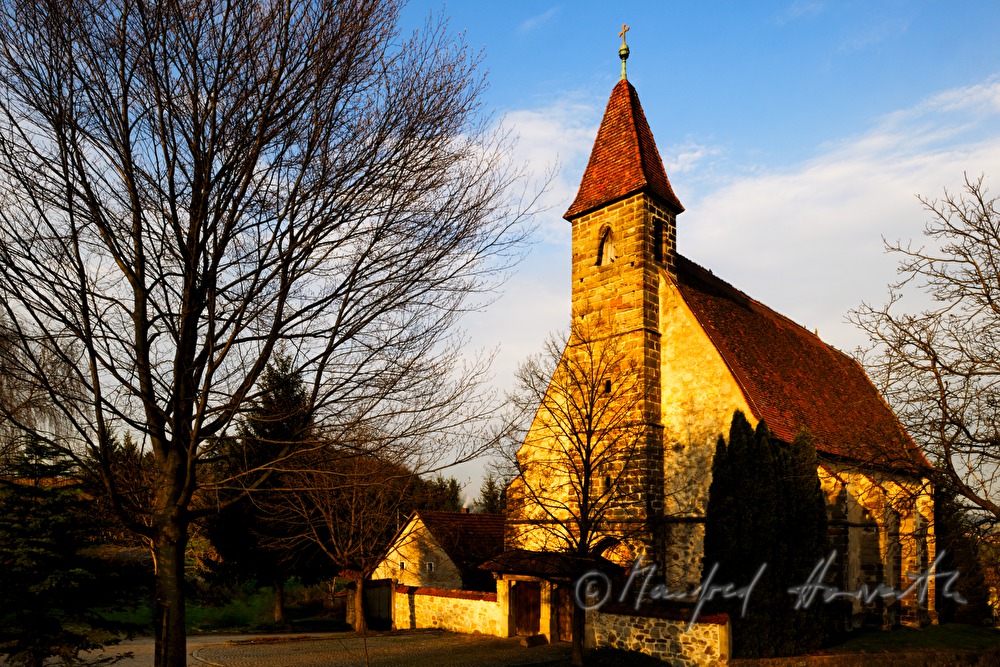 romanische Kirche aus Stein aus dem Jahr 1133