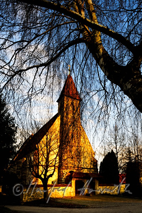 romanische Kirche aus Stein aus dem Jahr 1133