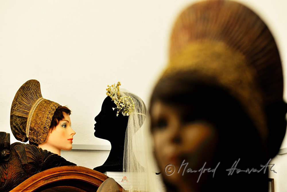 Ausstellung von Wachauer Tracht und Goldhauben