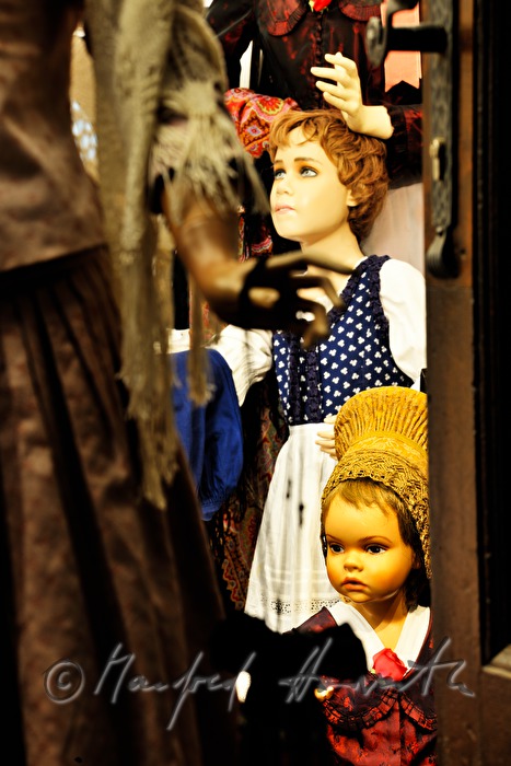 Ausstellung von Wachauer Tracht und Goldhauben