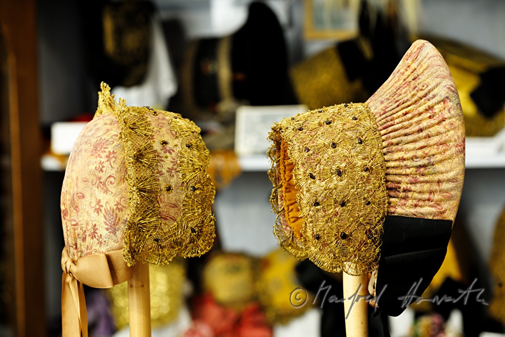zeitgenössische Goldhauben aus Mautern