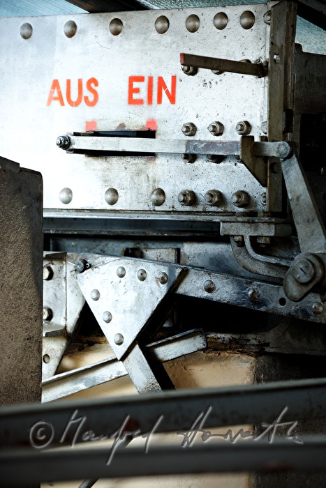 Hebel am öffenbaren Dach des Theaters