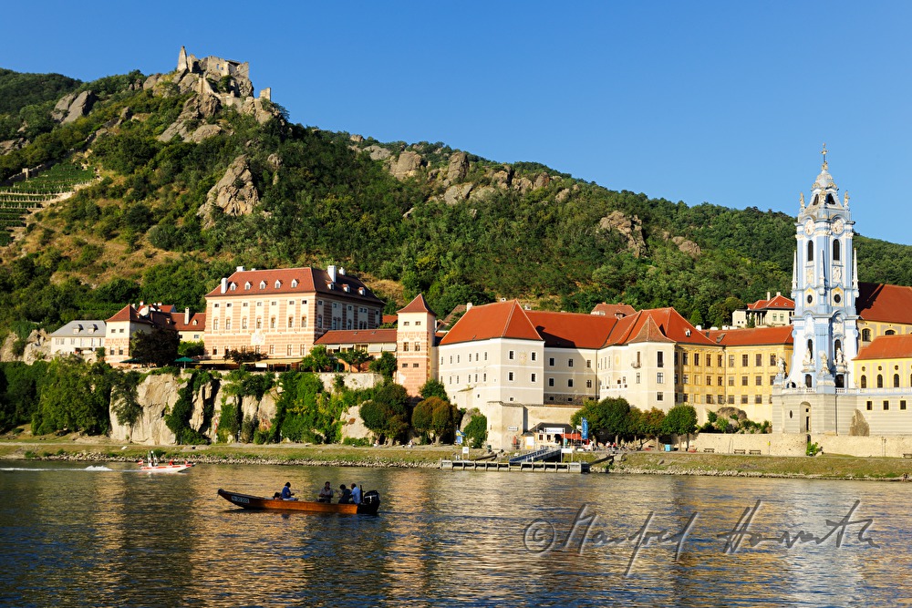 Blick vom rechten Donauufer
