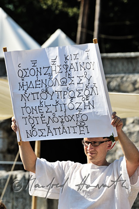 lateinische Noten im Amphitheater