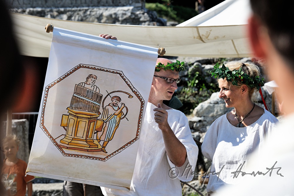 römisches Wappen im Amphitheater