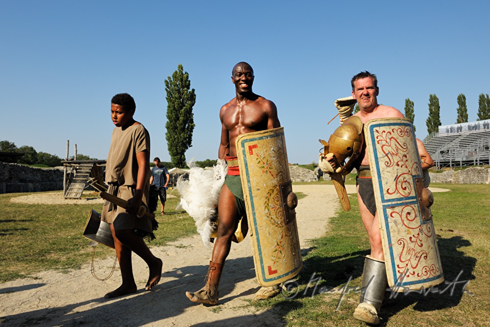 Einzug der Gladiatoren im Amphitheater