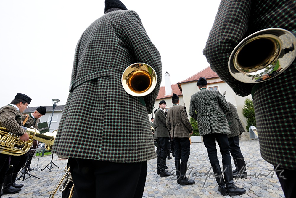Volksmusik-Gruppe probt vor einem Auftritt
