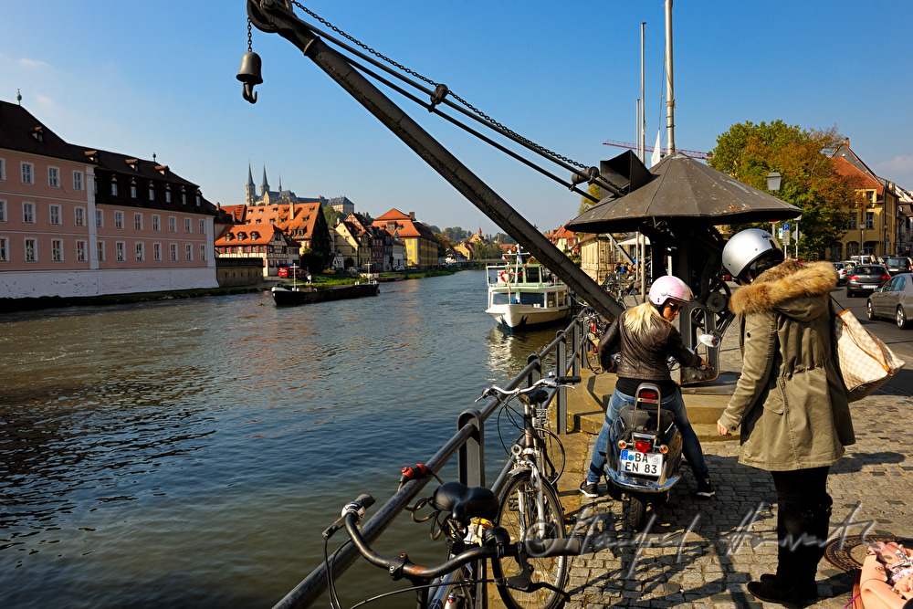 Kran am Hafen beim Fluss Regnitz
