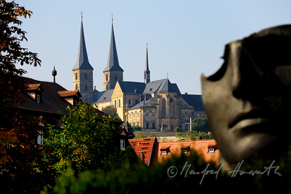 Bamberger Dom und Mitoraj Skulptur 