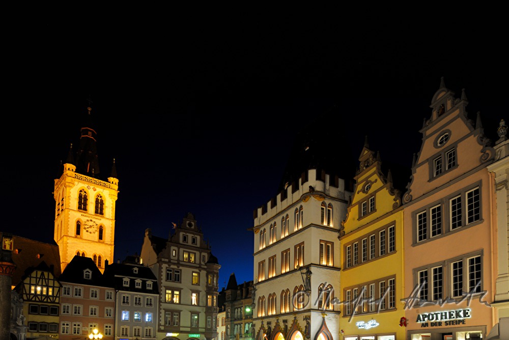 Hauptmarkt Trier mit der Kirche St. Gangolf