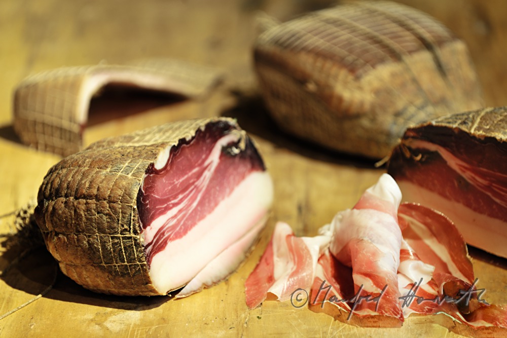 Porcella Rohschinken im Verkostungsraum