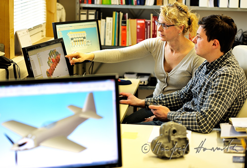 Entwicklung eines 12-Zylinder-Modellflugzeug-Motors