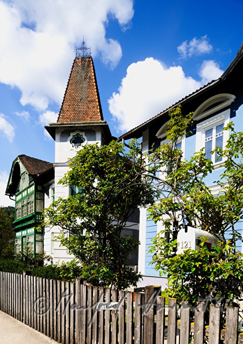 Villa mit Vorgarten