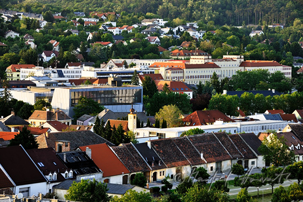 Blick vom Hochhaus auf die Landesregierung