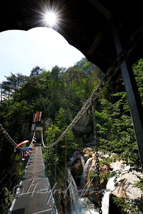 Wander-Brücke über den Trögernbach