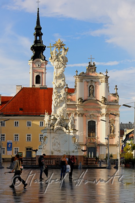 Rathaus und Dreifaltigkeitssäule